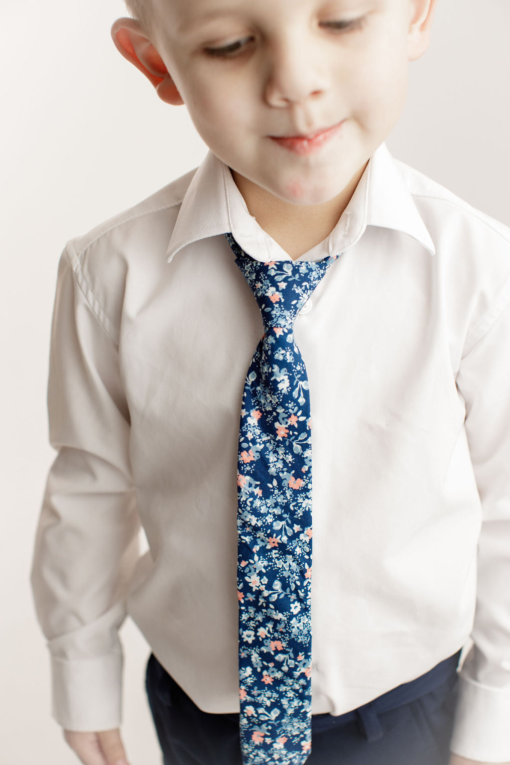Max Floral Boys Pre-Tied Tie