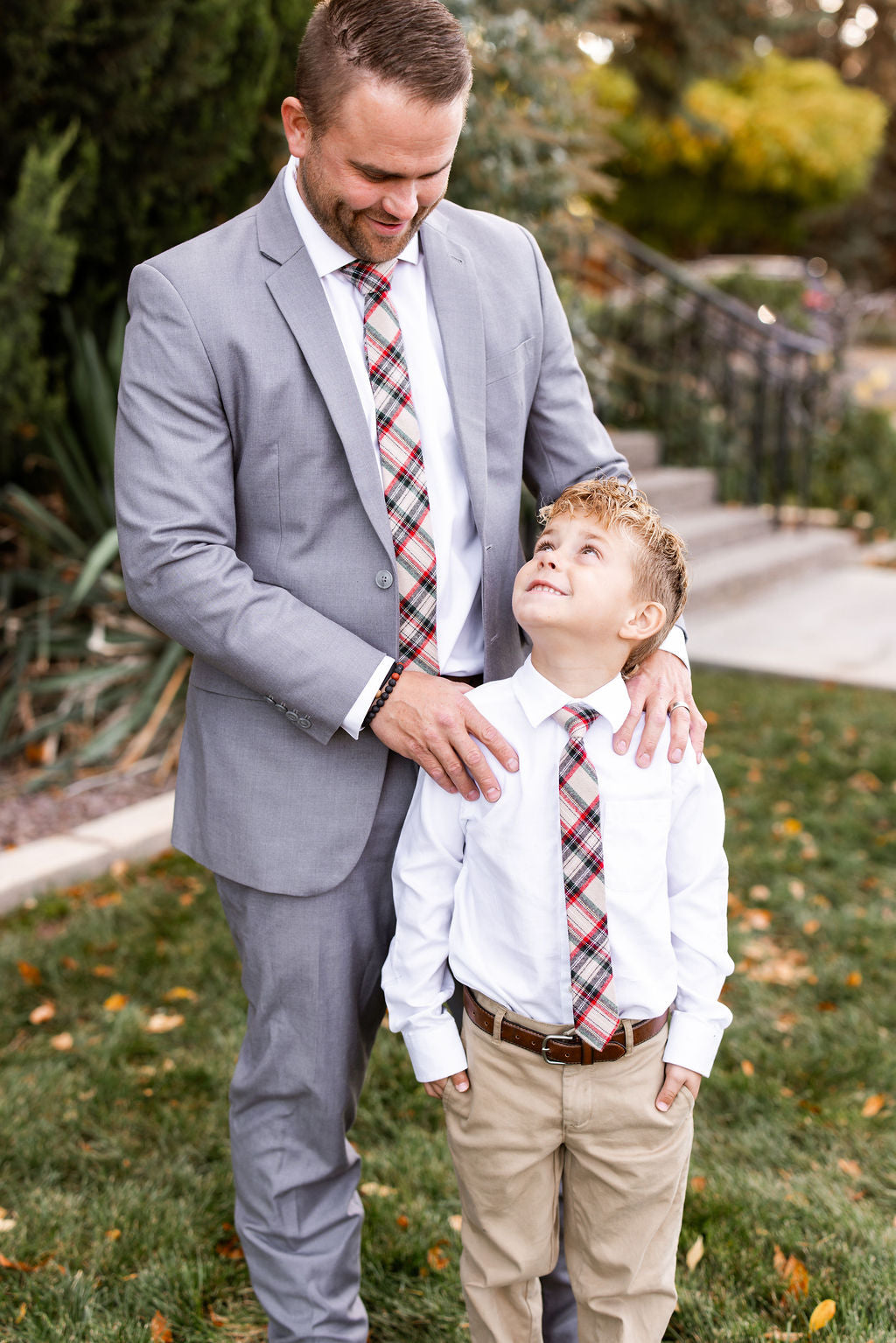 Dasher Plaid Boys Pre-Tied Tie