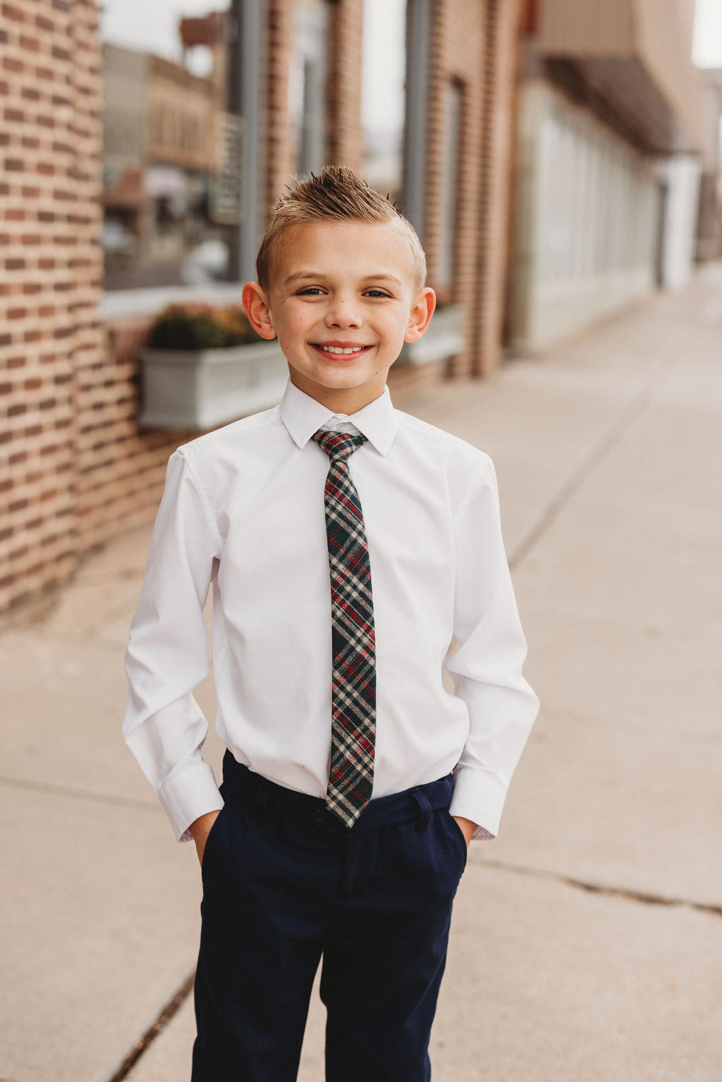 Mistletoe Plaid Boys Pre-tied Tie