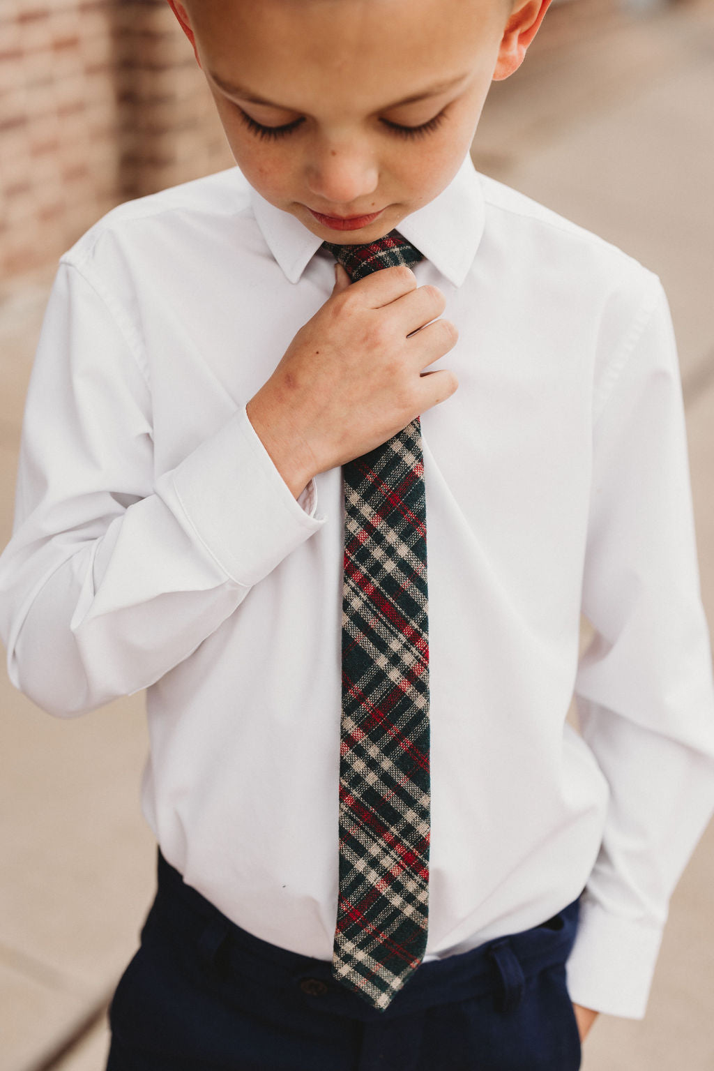 Mistletoe Plaid Boys Pre-tied Tie