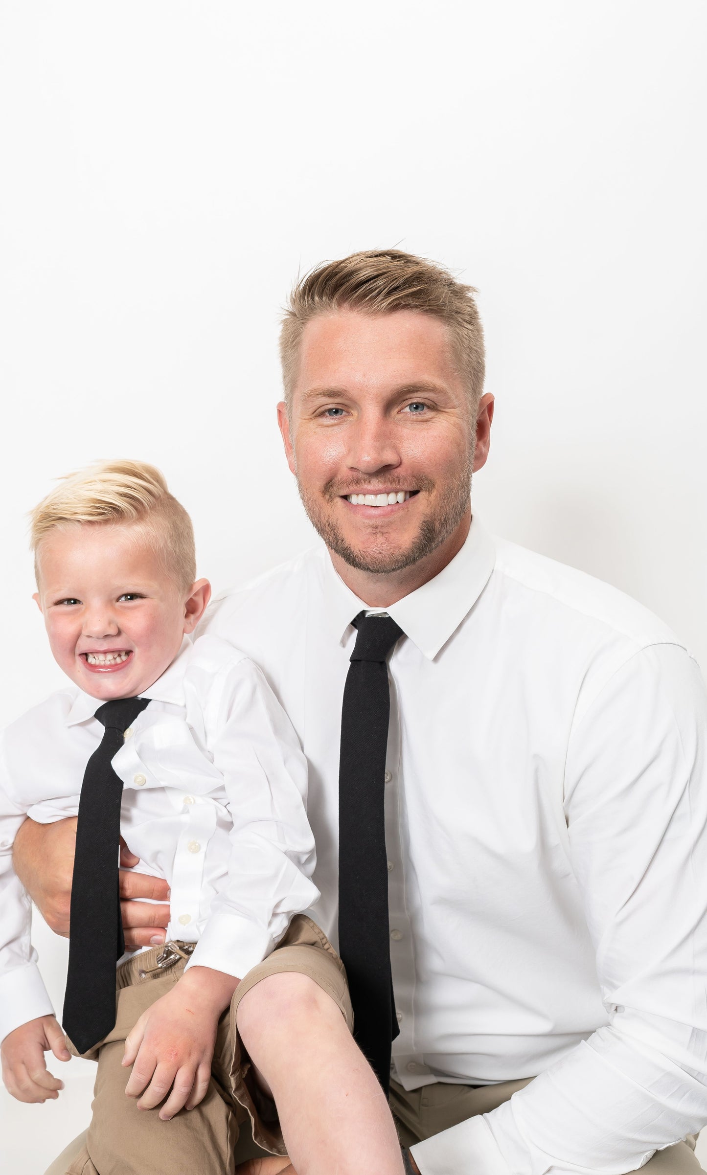 Carbon Mens Tie