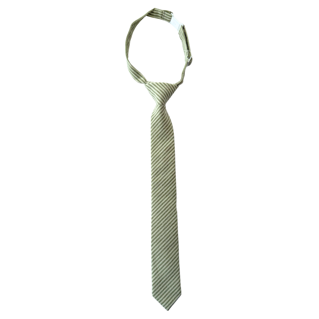 Carson Stripe Boys Pre-Tied Tie