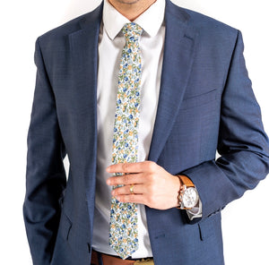 Peachy Floral Tie